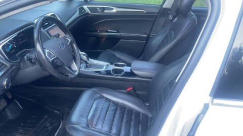 2013 Ford Fusion SE