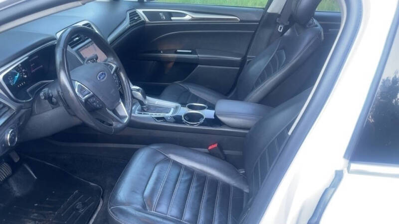 2013 Ford Fusion SE