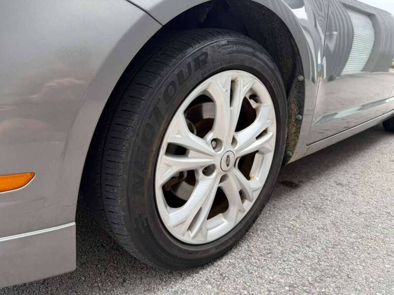 2012 Ford Fusion SE