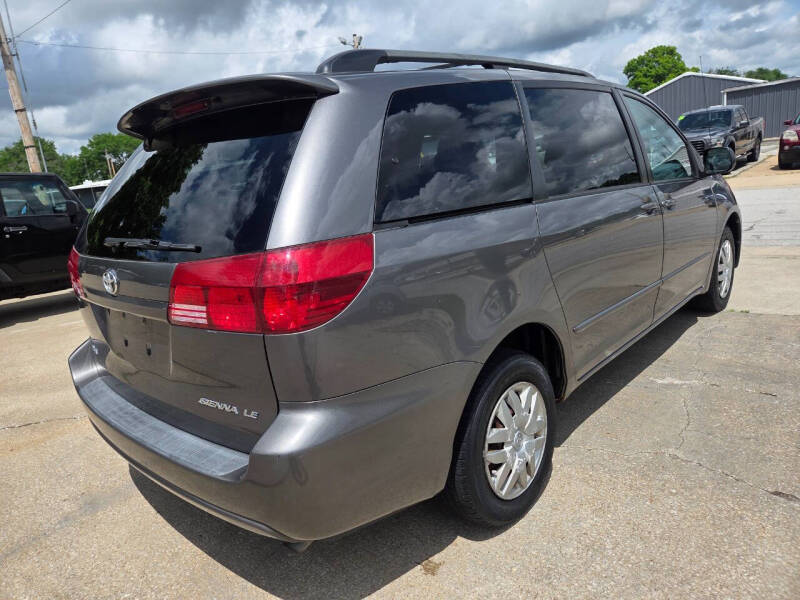 2005 Toyota Sienna LE 7 Passenger