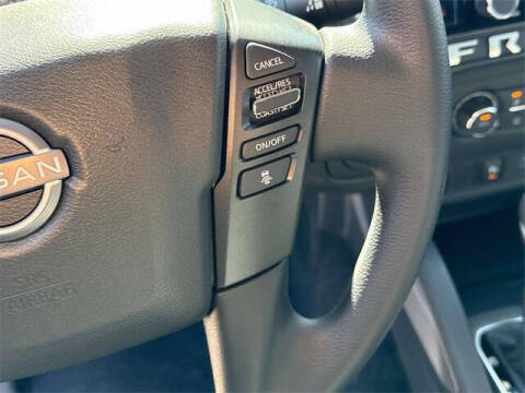 2025 Nissan Frontier SV