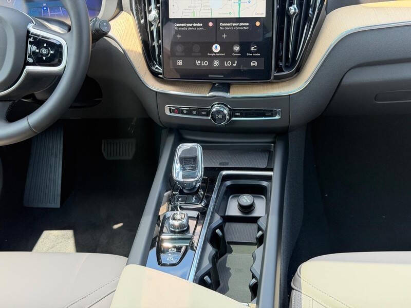 2026 Volvo XC60 T8 Plus