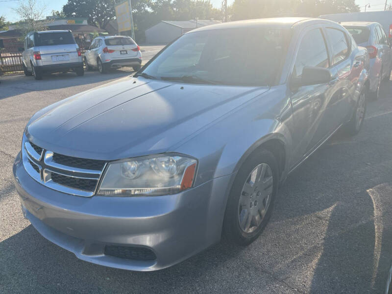 2014 Dodge Avenger null photo 9