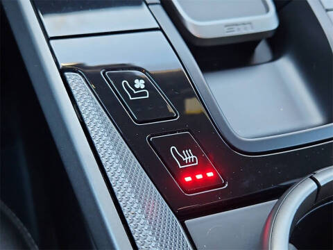 2020 Porsche 911 Carrera