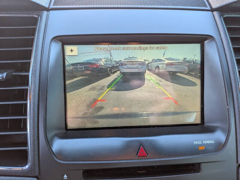 2018 Ford Taurus SEL