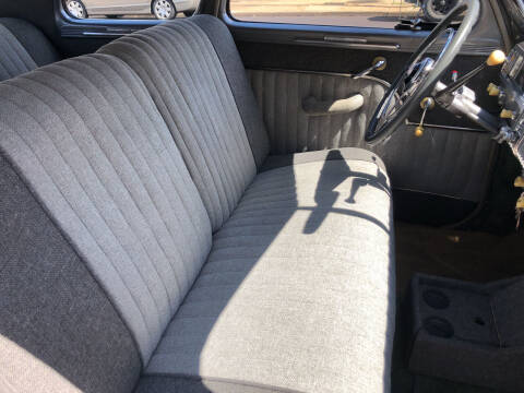 1948 Plymouth Super Deluxe