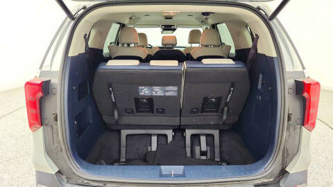 2025 Kia Carnival EX