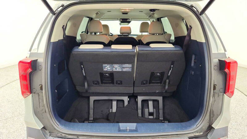 2025 Kia Carnival EX
