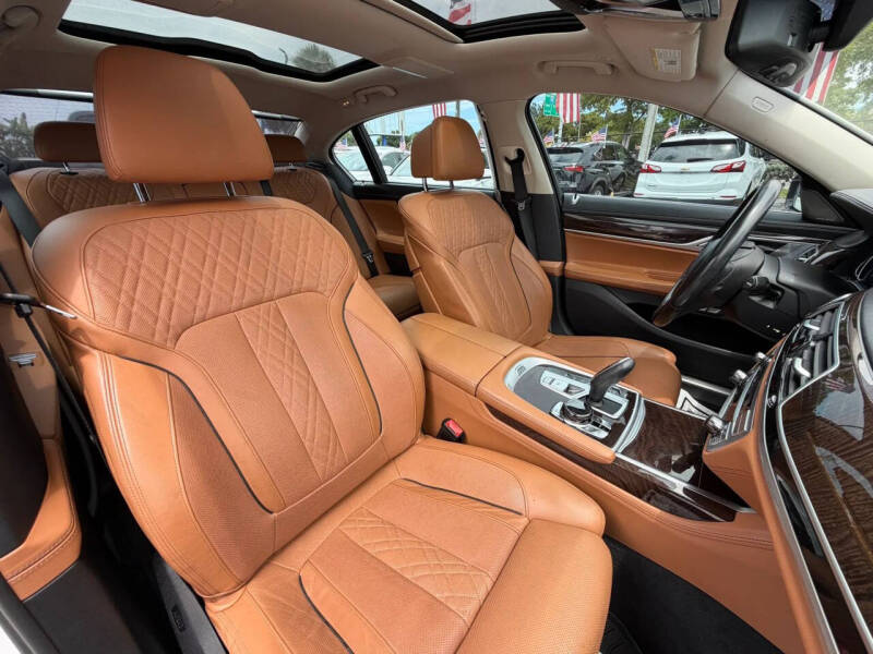 2017 BMW 7 Series 750i