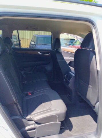 2025 Volkswagen Atlas SE