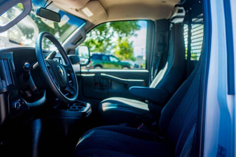 2022 Chevrolet Express 2500