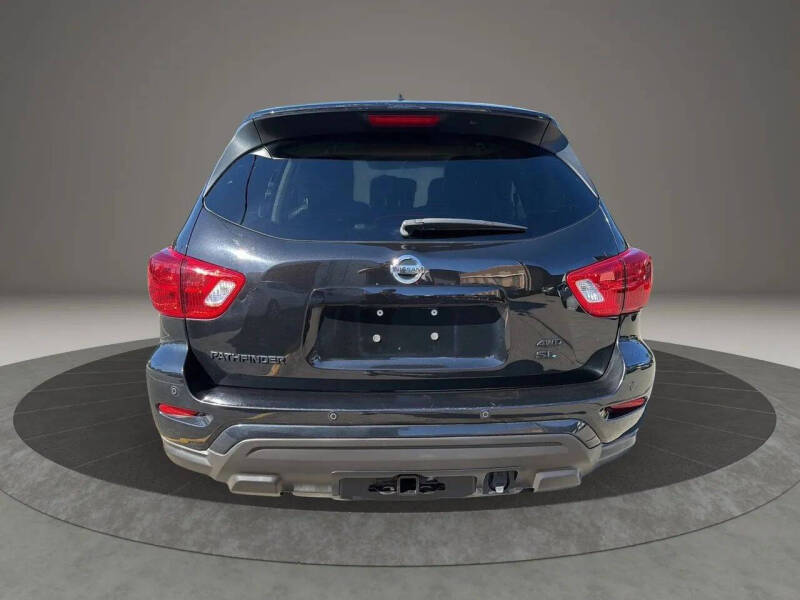 2020 Nissan Pathfinder SL