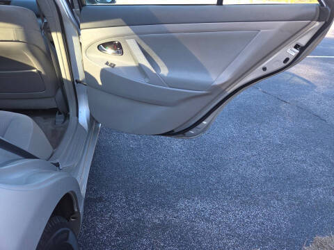 2010 Toyota Camry LE