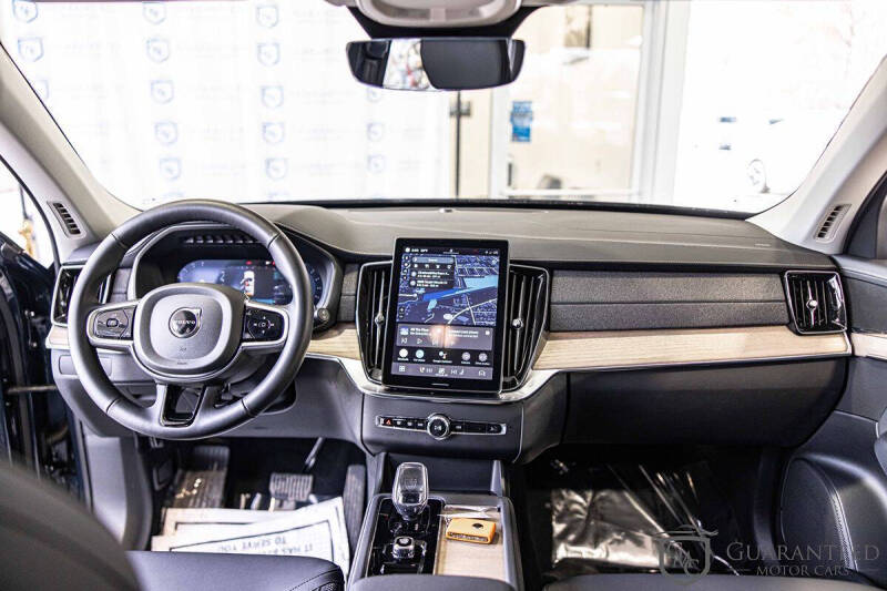 2025 Volvo XC90 B6 Plus Bright Theme 7P