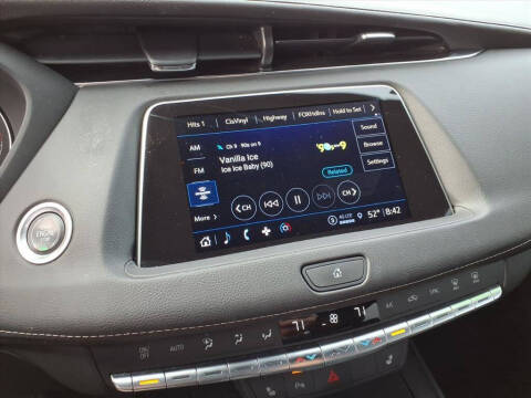 2022 Cadillac XT4 Premium Luxury