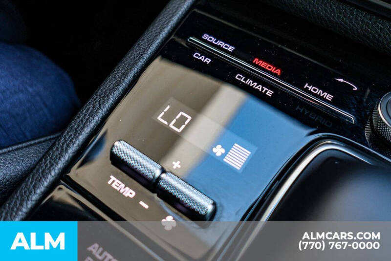 2023 Porsche Cayenne E-Hybrid Coupe Platinum Edition