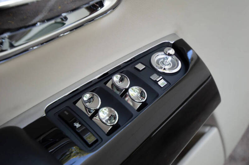 2016 Rolls-Royce Phantom Drophead Coupe