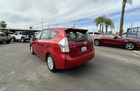 2014 Toyota Prius v Two