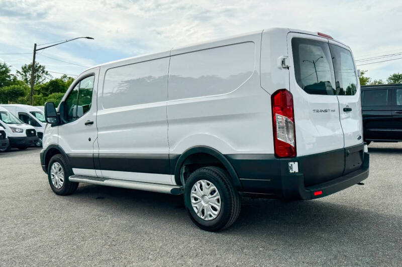 2024 Ford Transit 250