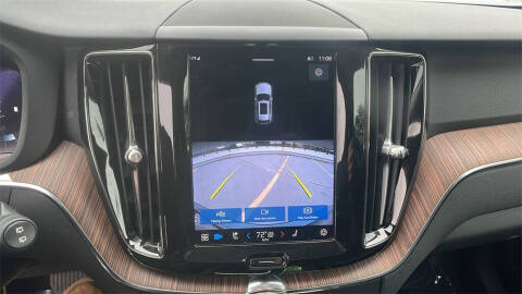 2022 Volvo XC60 B5 Momentum