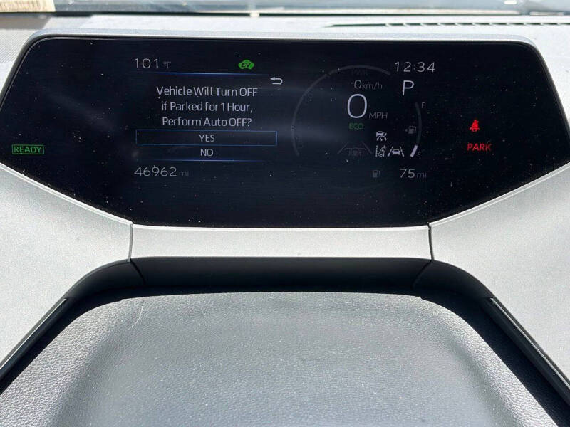 2023 Toyota Prius XLE