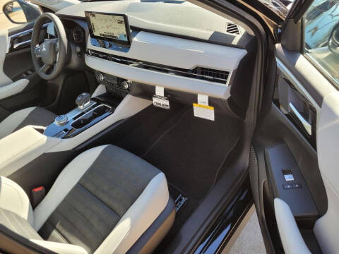 2026 Mitsubishi Outlander SE