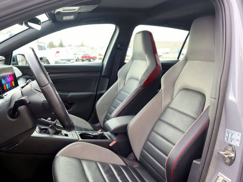 2022 Volkswagen Golf GTI SE