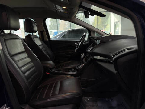 2017 Ford C-MAX Energi Titanium