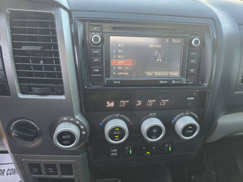 2016 Toyota Sequoia SR5