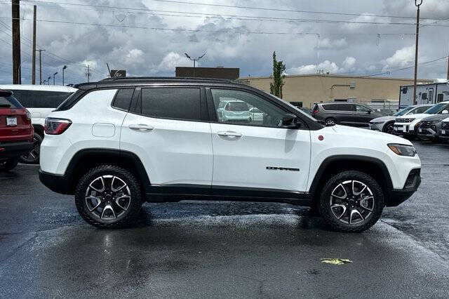 2025 Jeep Compass Trailhawk