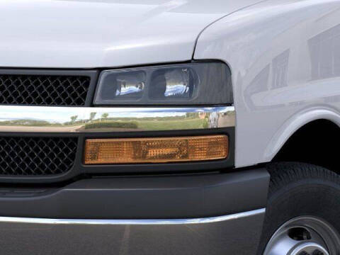 2025 Chevrolet Express 3500