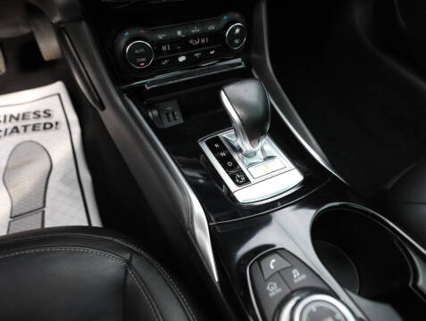 2017 Infiniti QX30 Premium