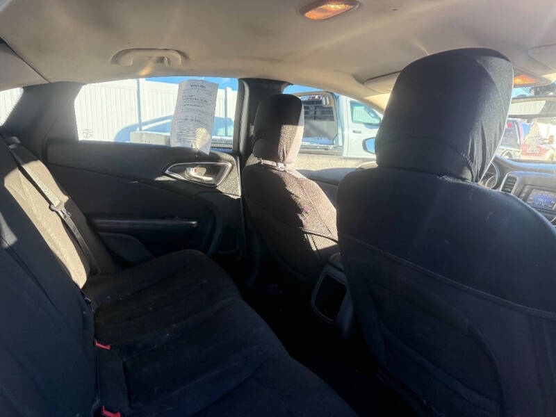 2015 Chrysler 200 Limited