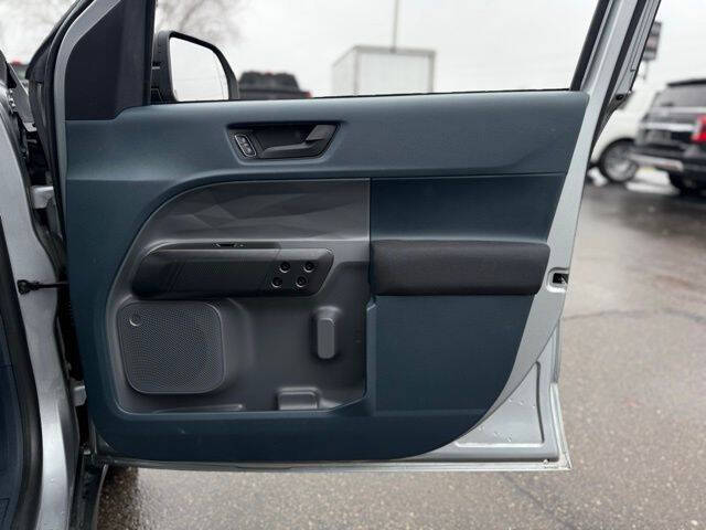 2022 Ford Maverick XL