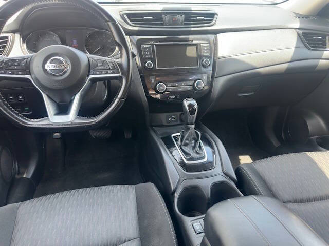 2020 Nissan Rogue SV