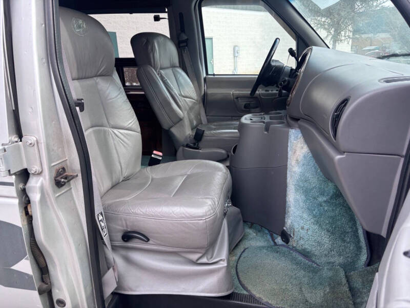 2000 Ford E-Series E-150