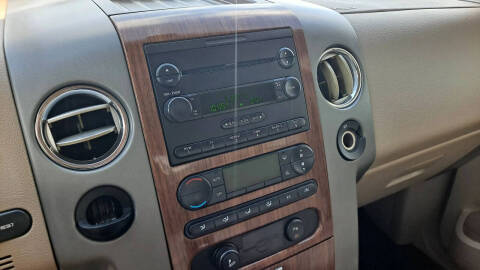 2004 Ford F-150 Lariat