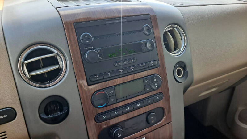 2004 Ford F-150 Lariat