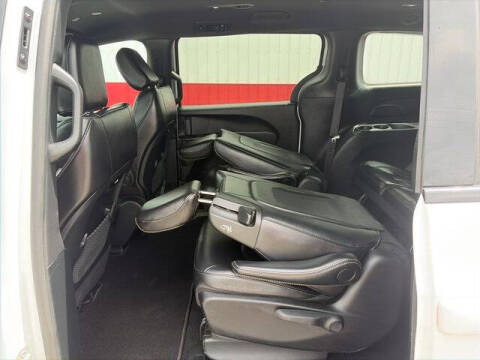 2024 Chrysler Pacifica Plug-In Hybrid Select