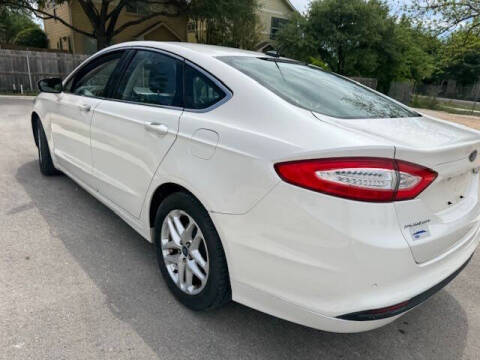 2014 Ford Fusion SE