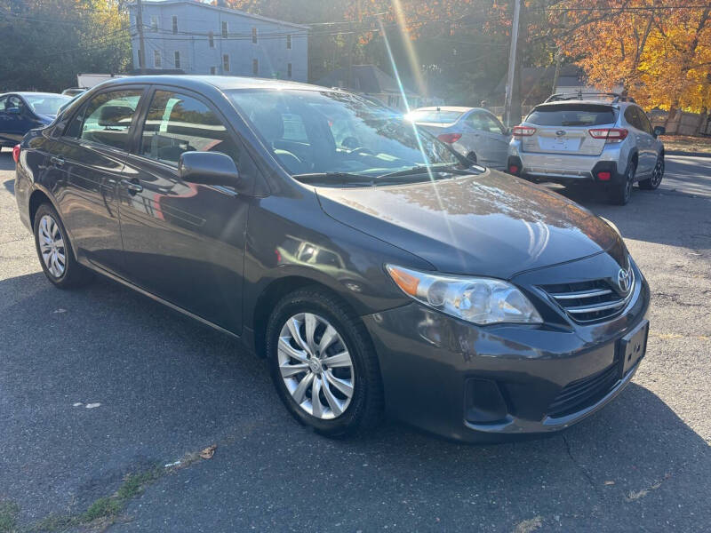 2013 Toyota Corolla LE photo 7