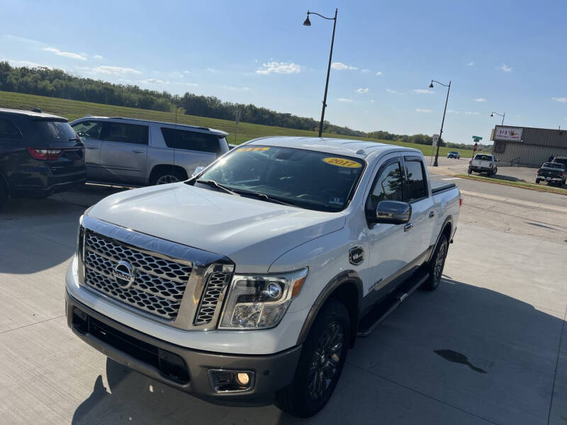 2017 Nissan Titan Platinum Reserve
