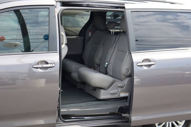 2017 Toyota Sienna
