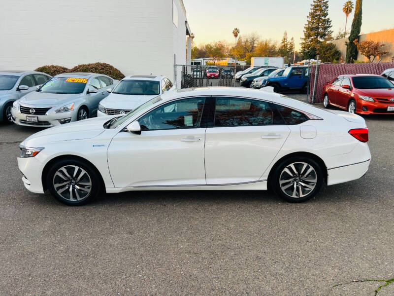 2018 Honda Accord Hybrid Touring photo 5