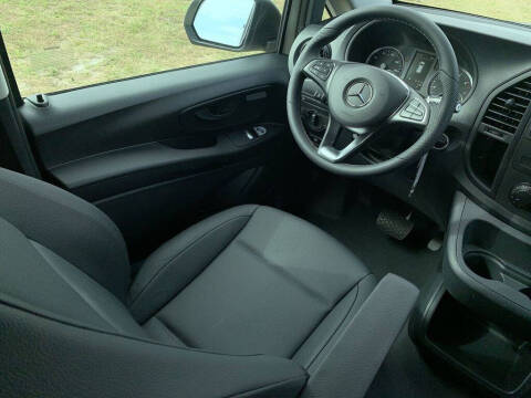 2023 Mercedes-Benz Metris Passenger