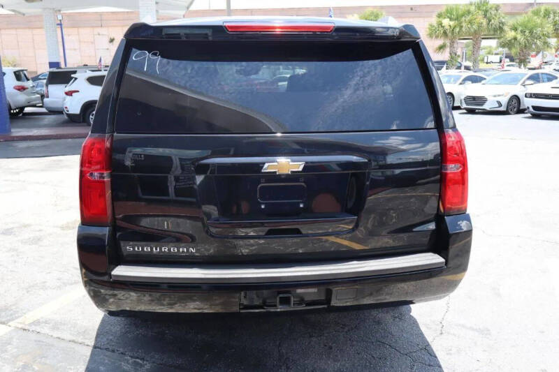 2019 Chevrolet Suburban LT