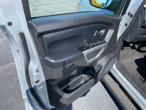 2018 Nissan Titan SV