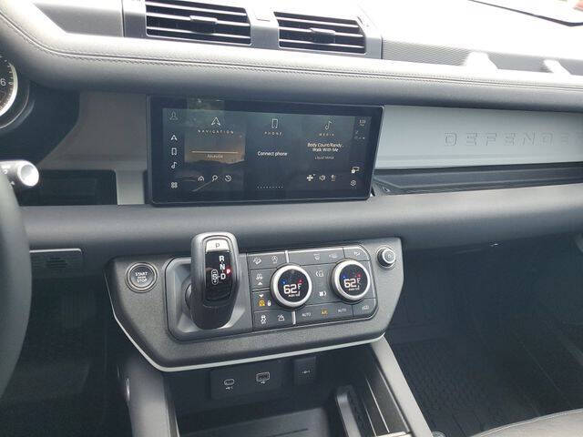 2023 Land Rover Defender 110 SE