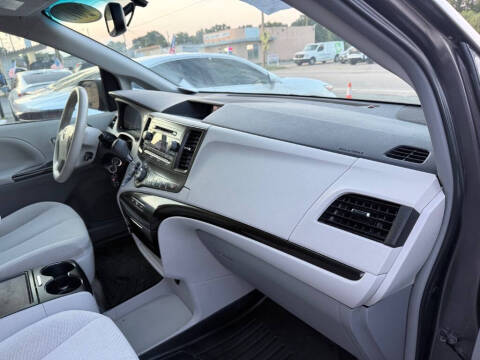 2013 Toyota Sienna