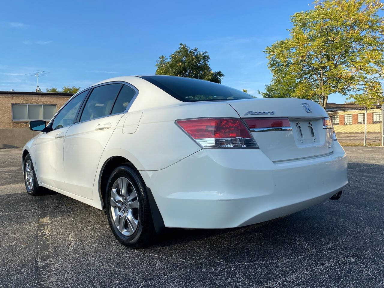 2011 Honda Accord for sale at Ideal Cars LLC in Skokie, IL